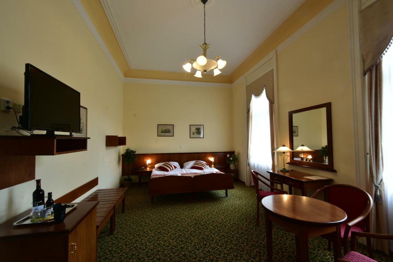 Sant Georg Garni Hotel Marianske Lazne Luaran gambar